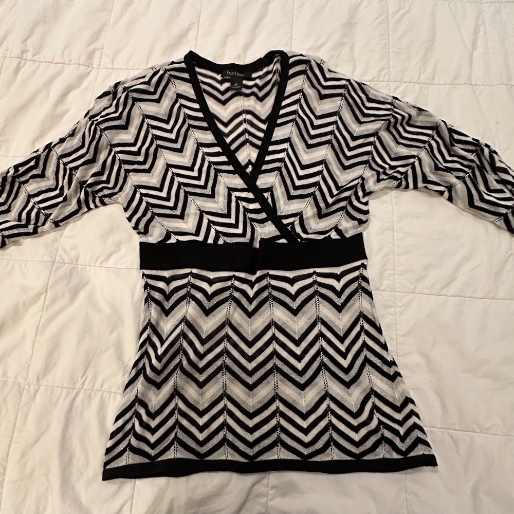 White House Black Market Womens Shirt size M